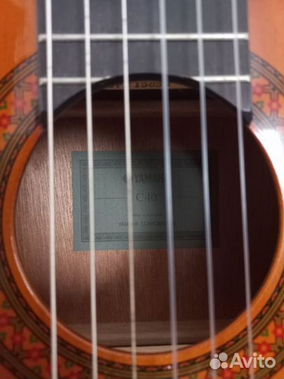 Классическая гитара yamaha c40 с чехлом и тюнером