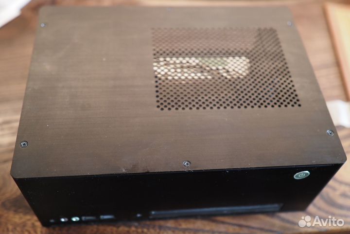 Mini-itx Lian Li PC-Q09 65вт + Blu-ray