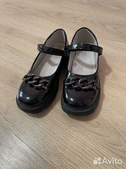 Туфли для девочки 33р