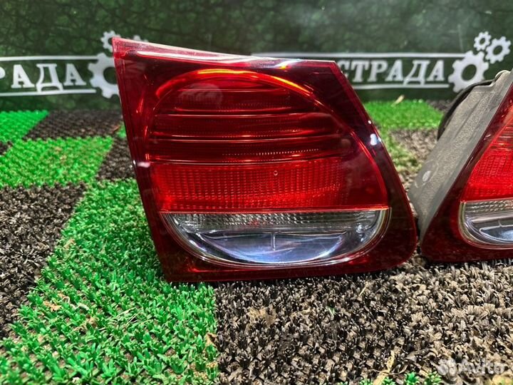 Фонарь в крышку багажника Lexus Gs450H 2005-2011