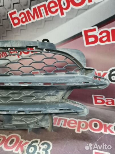 Кронштейн бампера передний правый Mercedes-Benz GL