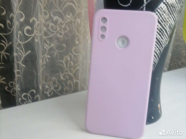 Чехол на телефон