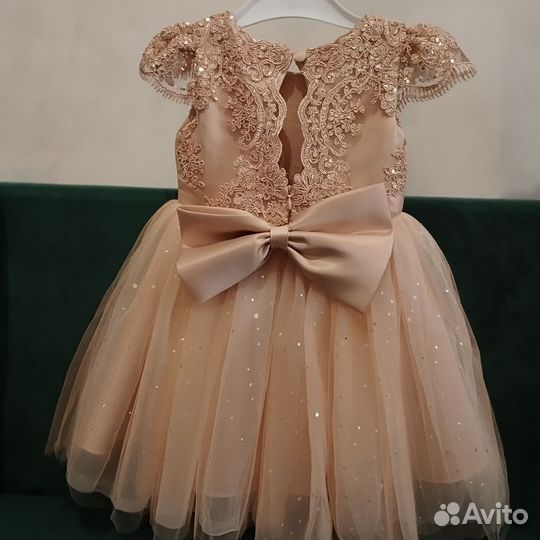 Нарядное платье для девочки 92