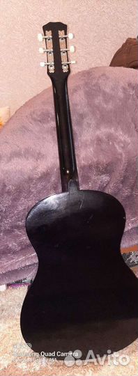 Акустическая гитара