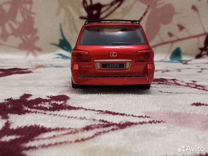 Машинка lexsus LX570