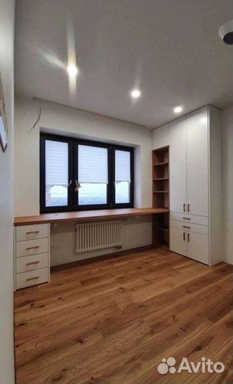 Рабочая зона стол у окна, стол у окна