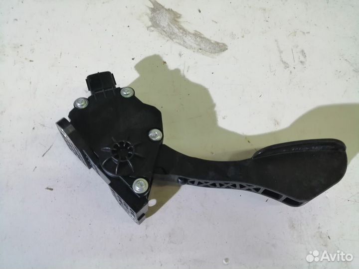 Toyota Prado 150 педаль газа