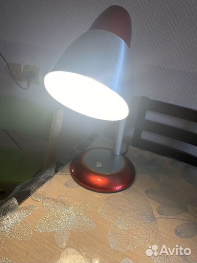 Лампа настольная