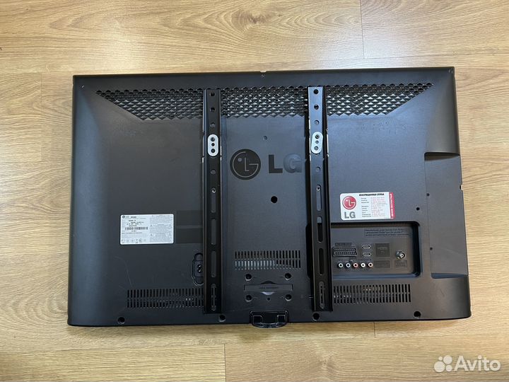 Телевизор LG 32CS465 на разбор