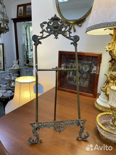 Антикварная подставка для картин / книг