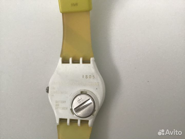 Часы Swatch разноцветные