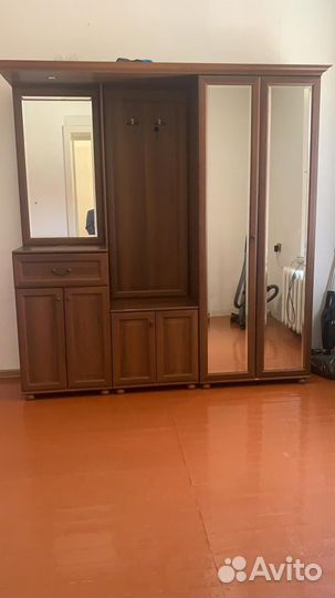 Вешалка в прихожую