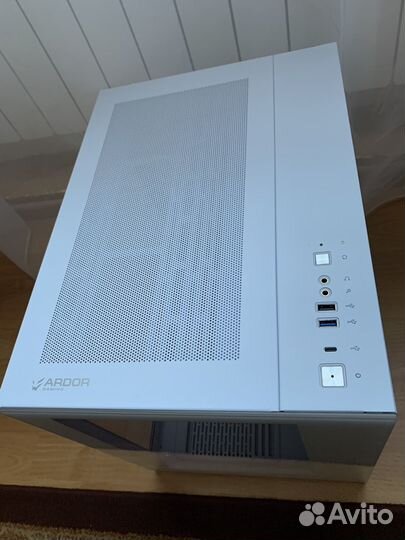 Игровой корпус для пк белый