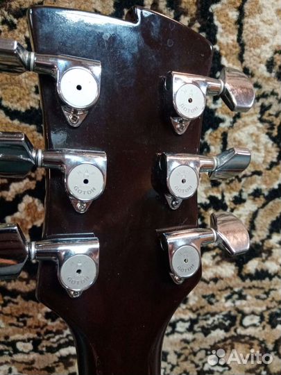 Электрогитара