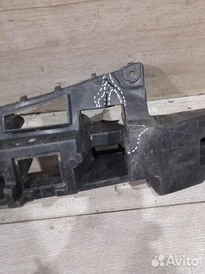 Абсорбер переднего бампера Hyundai Solaris 1