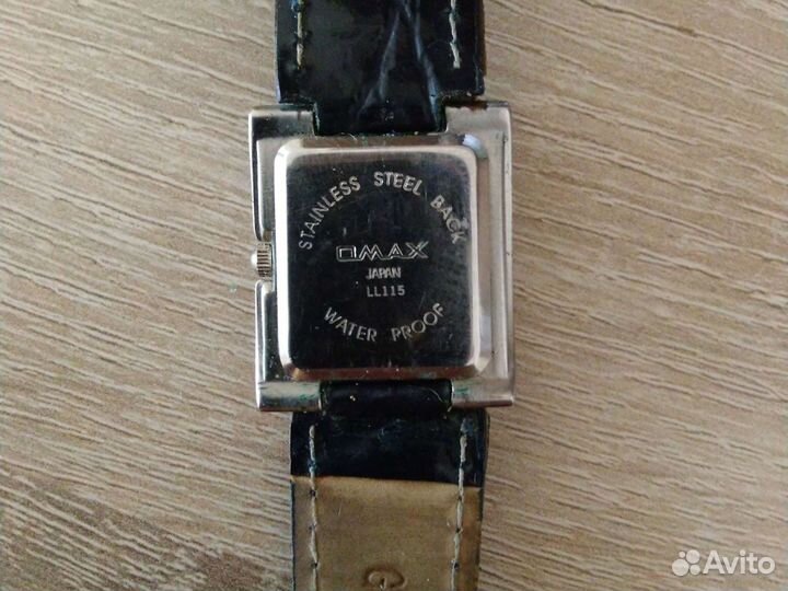 Часы Оmax кварцевые