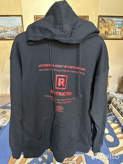 Худи Vetements restricted