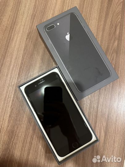 iPhone 8 Plus, 64 ГБ