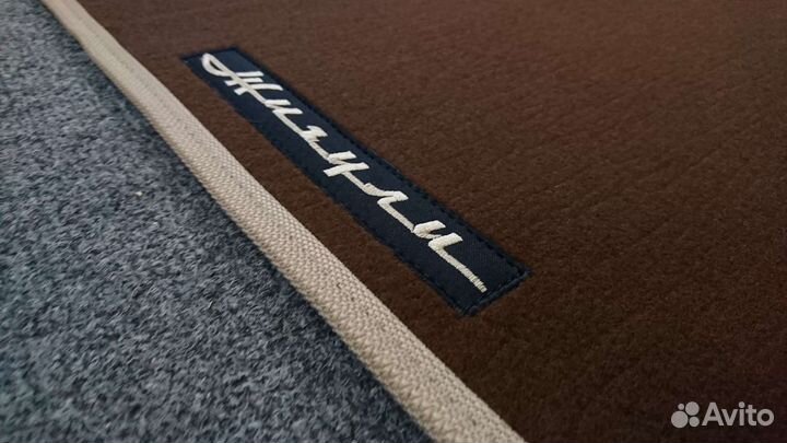 Автоковрики для ваз 2104, коричневые с бежевым