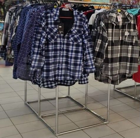 Главный вход в трц.Проходимость хорошая