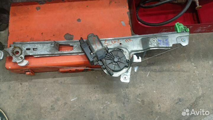 Стеклоподъёмник Рено сценик 2 передний левый