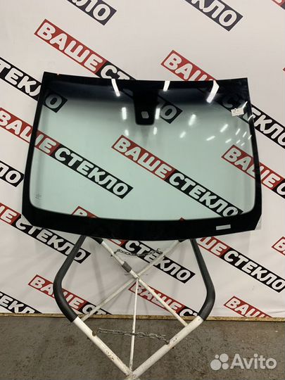 Лобовое стекло Renault Megane Замена 1 час