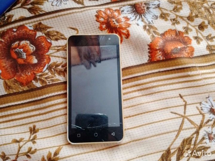 Micromax Q415, 8 ГБ