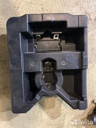 Ящик инструментальный Nissan Juke YF15 HR16DE