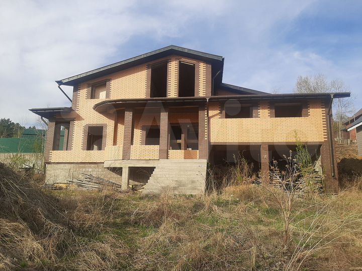 Коттедж 420 м² на участке 9,4 сот.