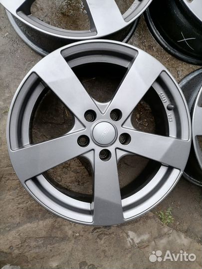 R15 Sailun Atrezzo Elite 185/65, PCD 5x112 DIA 57.1