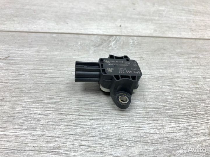 Датчик удара подушки безопасности Audi A4 BPW 2008