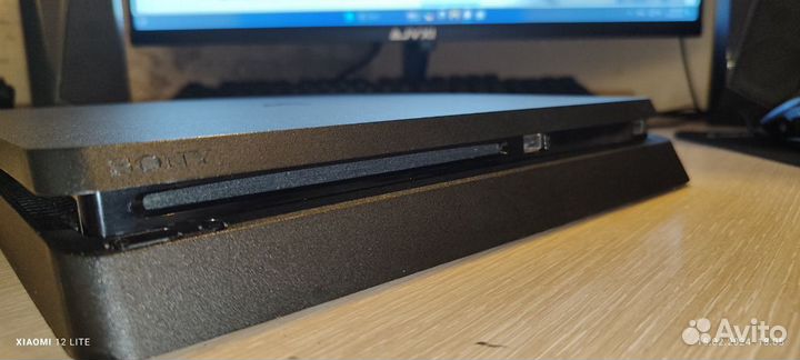PS4 slim