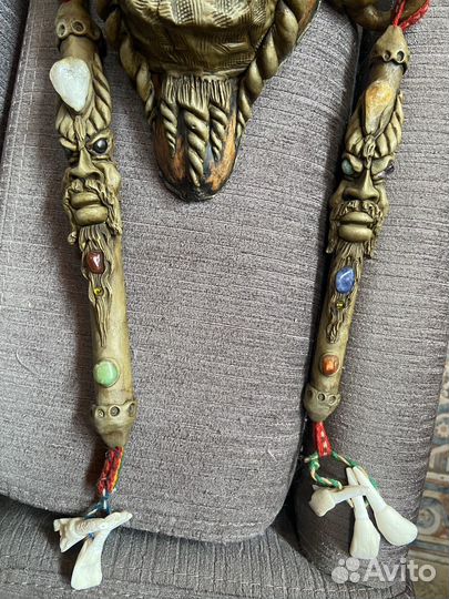 Маска с натуральными камнями