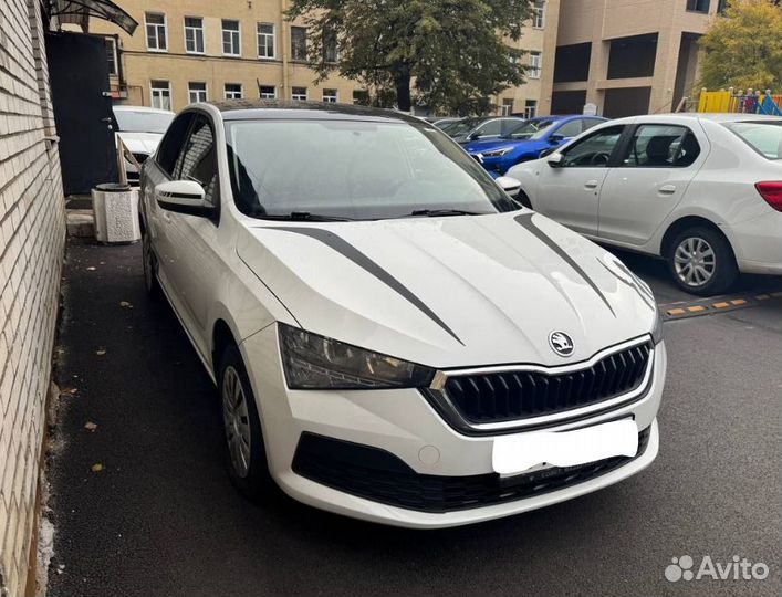 Авто skoda octavia в аренду под такси