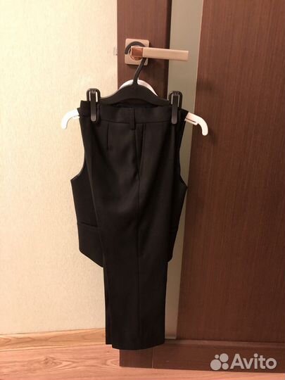 Комплект брюки и жилет для мальчика, состояние нов