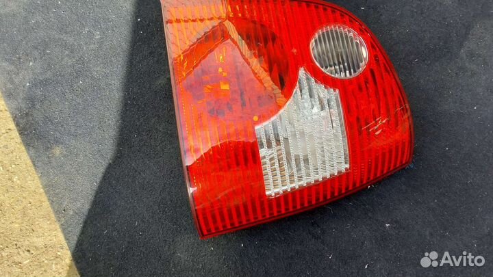 VW polo хетчбэк фонарь до 05г. правый левый