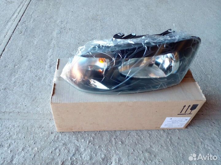 Фара левая Volkswagen Polo 5 sedan