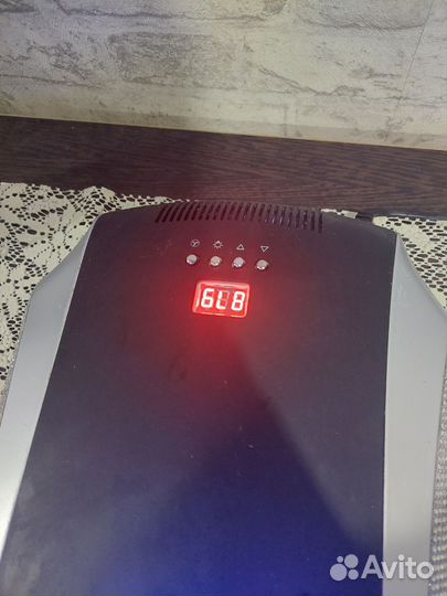 Лампа для ногтей