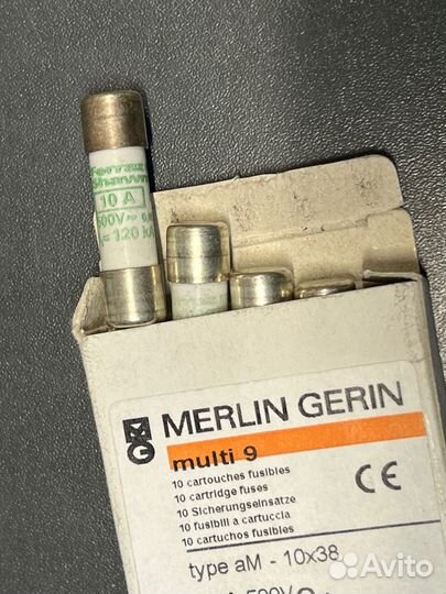 Schneider 15746 Предохранитель, новый, 200 шт