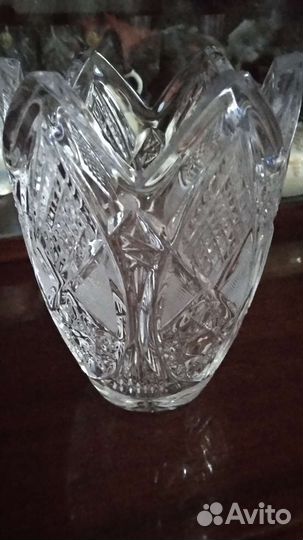 Хрустальная ваза