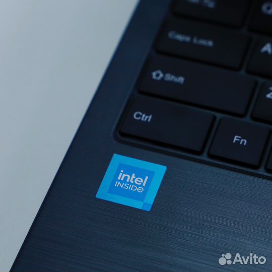 Ноутбук в наличии 12/512 гб