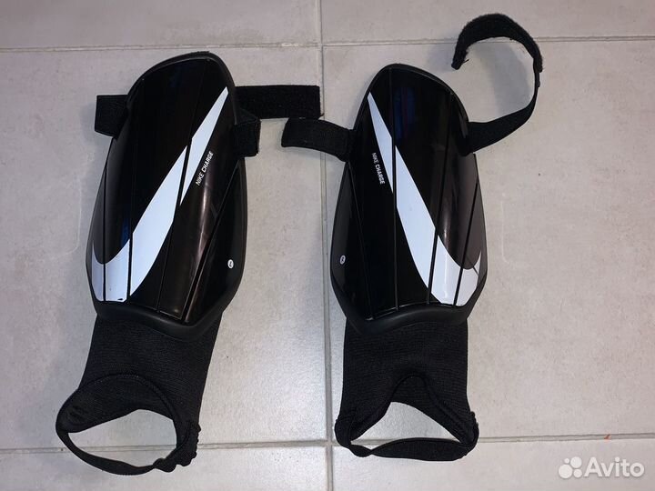 Щитки футбольные nike