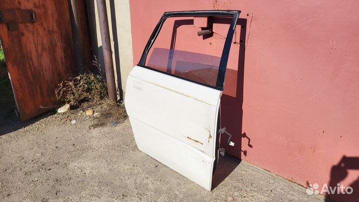 Дверь задняя-правая Toyota Ipsum sxm10