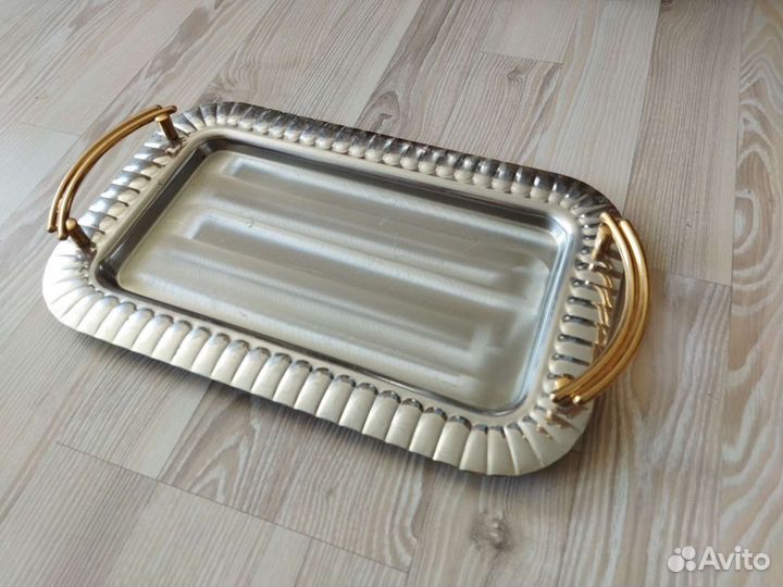 Поднос с самоваром