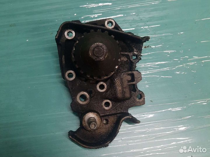 Помпа Renault megane 1