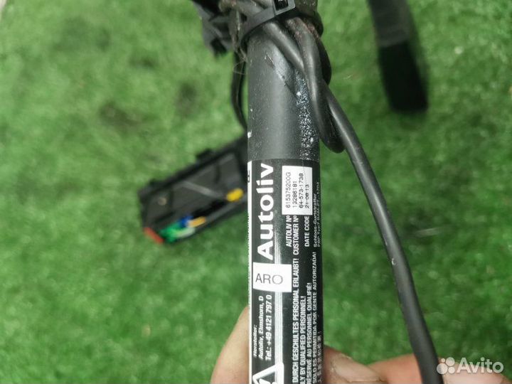 Замок ремня безопасности передний правый Opel