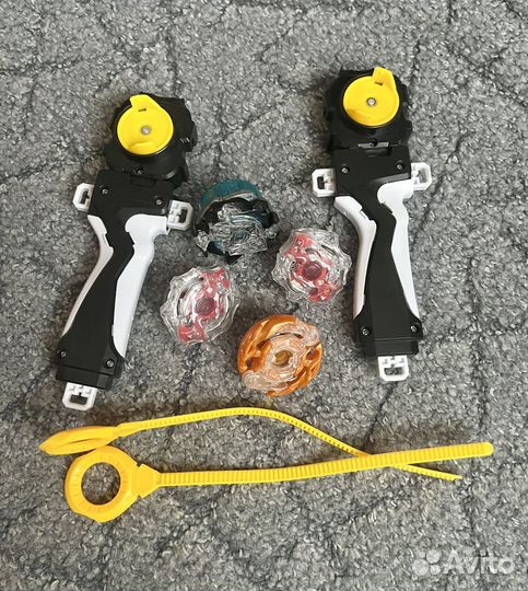 Beyblade набор с рукоятками