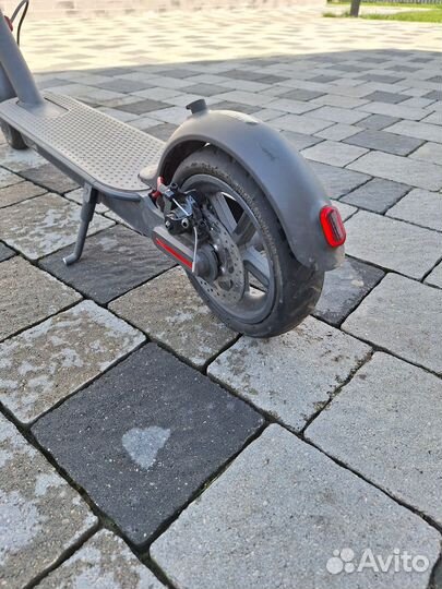 Электросамокат Xiaomi Mi Electric Scooter