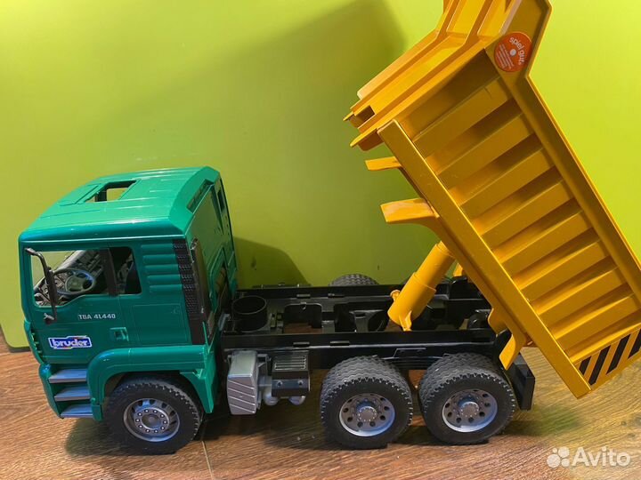 Брудер Bruder грузовик