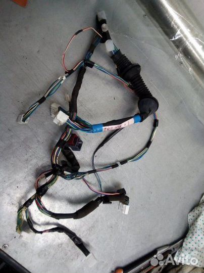 Проводка передняя правая Toyota Avensis 2